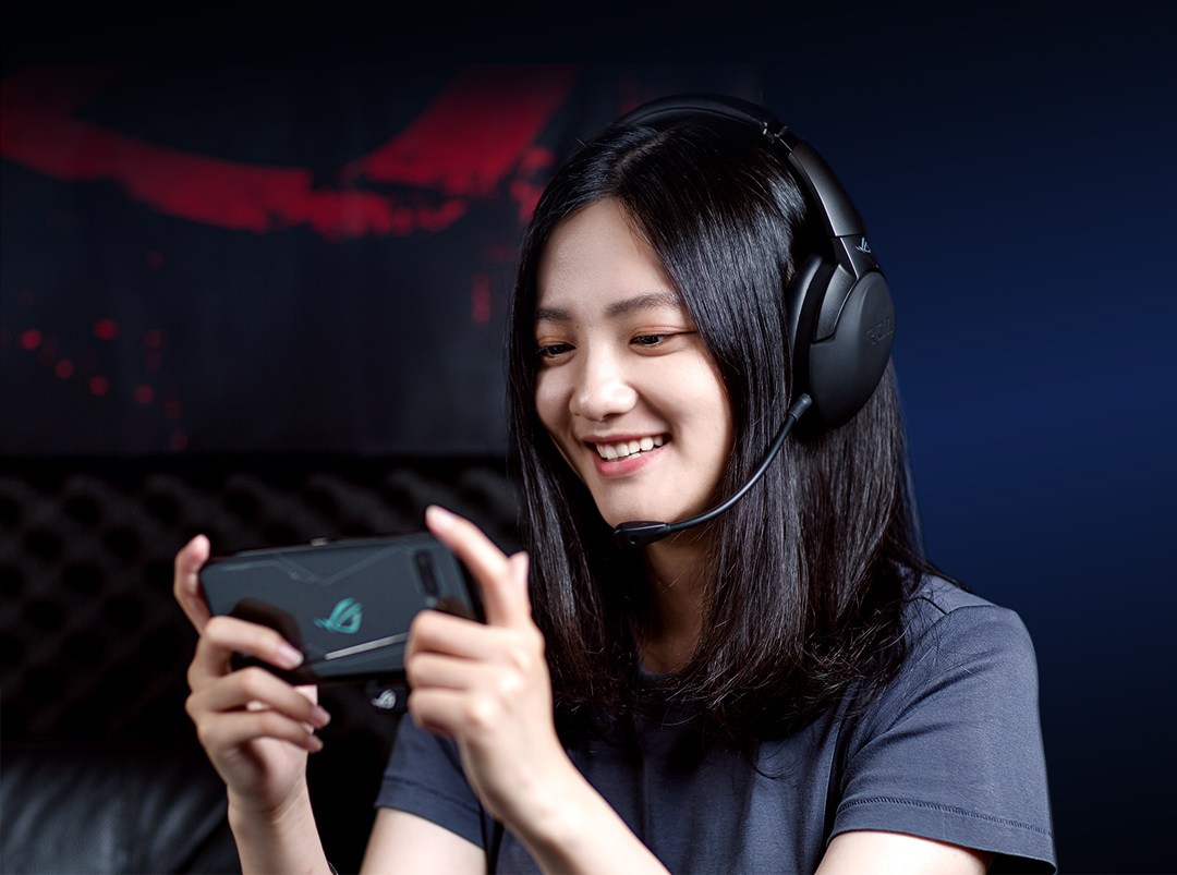 Tai nghe không dây Asus ROG STRIX GO 2.4 có tuổi thọ pin lâu và có tích hợp sạc nhanh